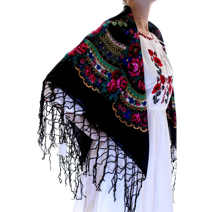 Batic traditional ciucuri negru