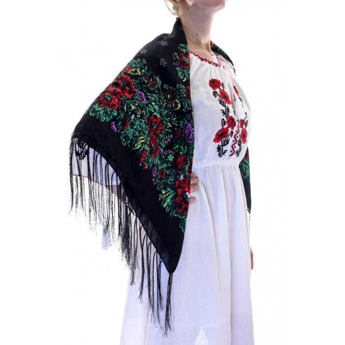 Batic traditional inflorat cu franjuri negru