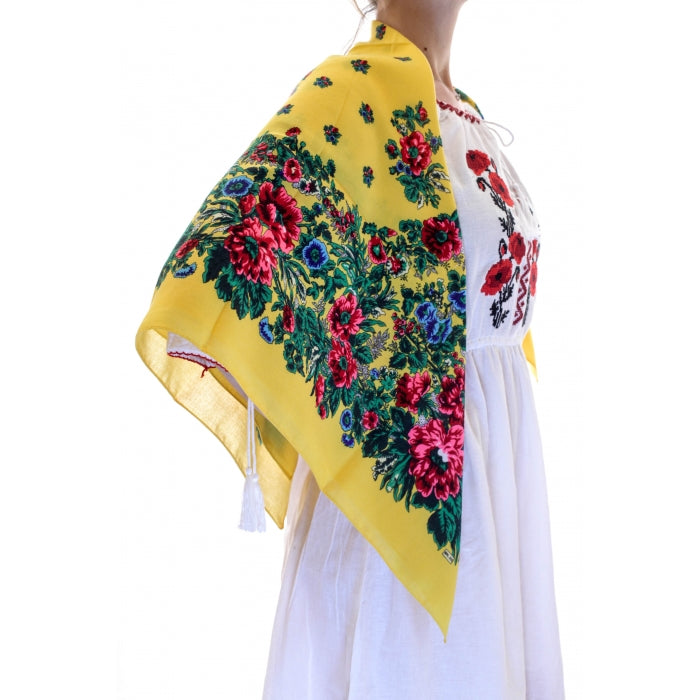 Batic traditional inflorat galben