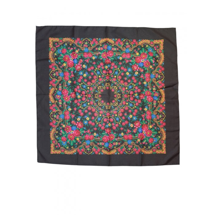 Batic traditional negru cu flori dimensiuni 75x75cm Model Ana5