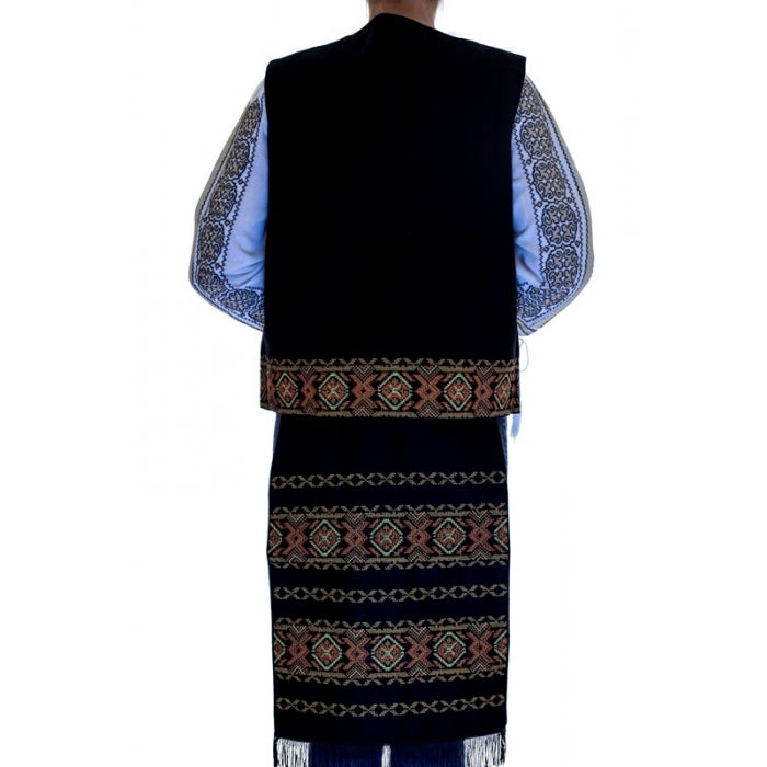 Costum traditional set cu motive geometrice
