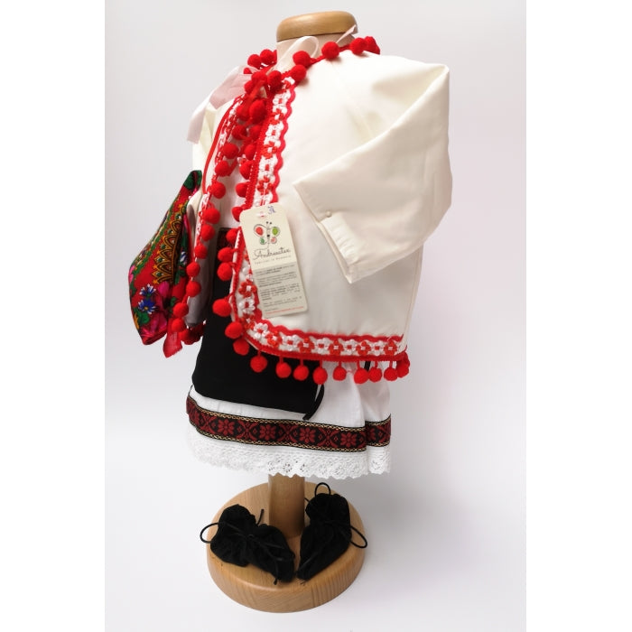 Costumas traditional popular Andreea