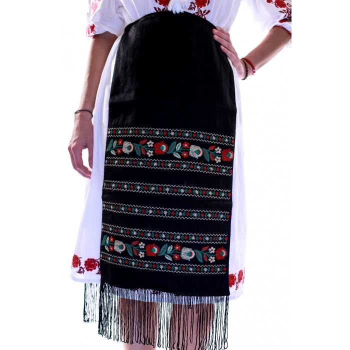 Fota brodata cu model traditional Dobrita2