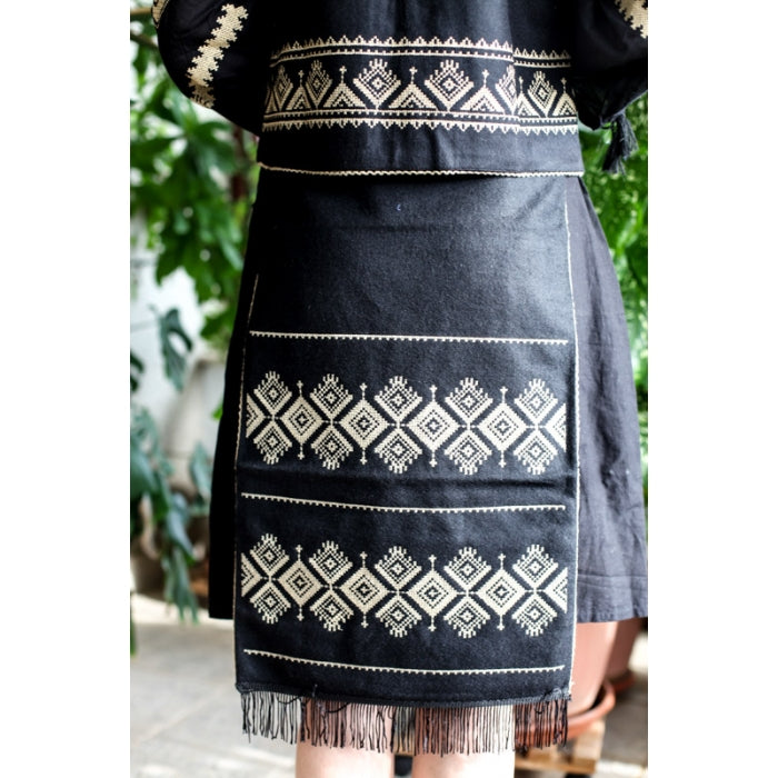 Fota traditionala modele geometrice