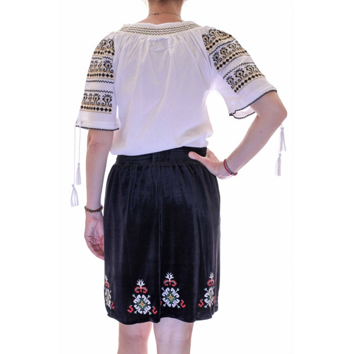 Fusta traditionala din catifea17