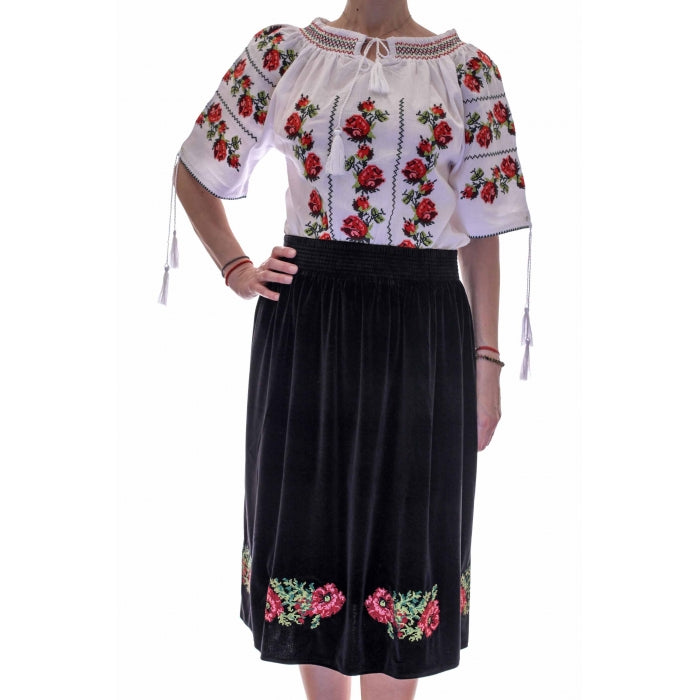 Fusta traditionala din catifea26