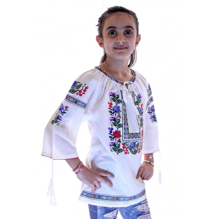 Ie Traditionala Fetite Liana