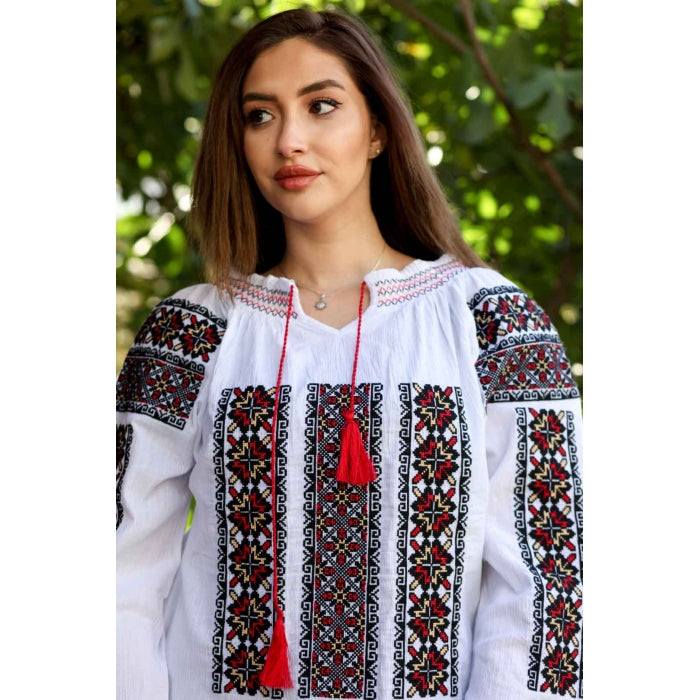 Ie traditionala romaneasca maneca lunga121