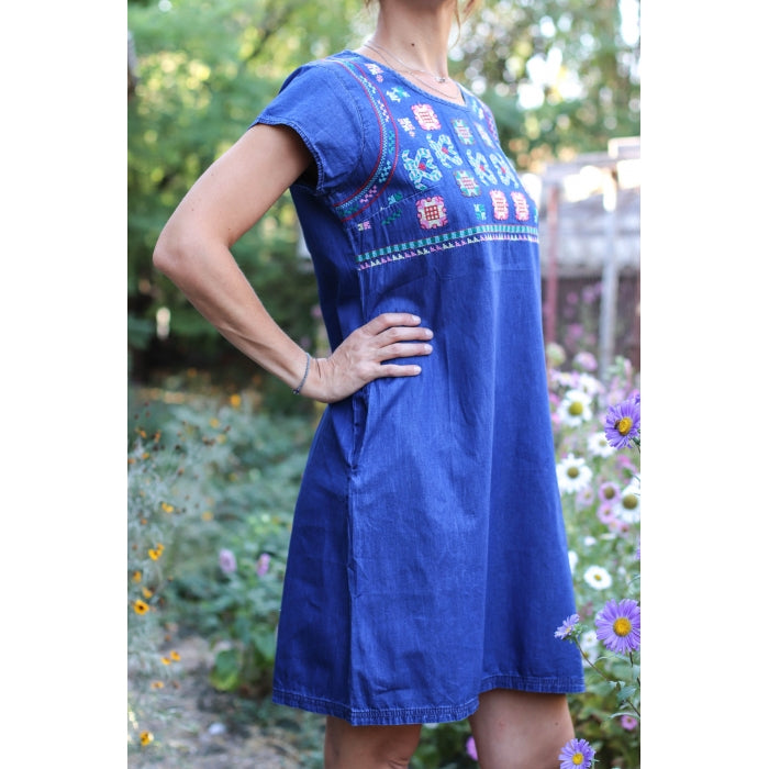 Rochie brodata din denim Elena4