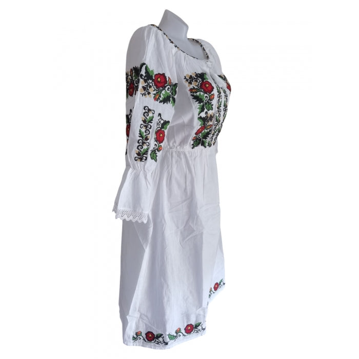 Rochie Tradițională Albă cu Broderie Florală – Marimi S-3XL