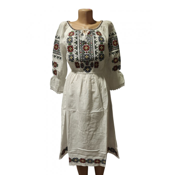 Rochie tradițională românească albă cu motive florale brodate – S până la 3XL