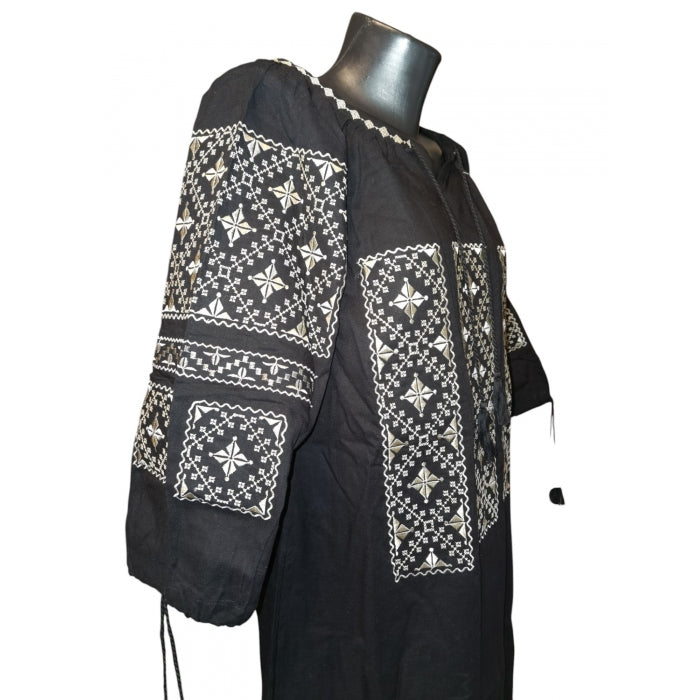 Rochie traditionala brodata cu motive romanesti-Model Ioana6