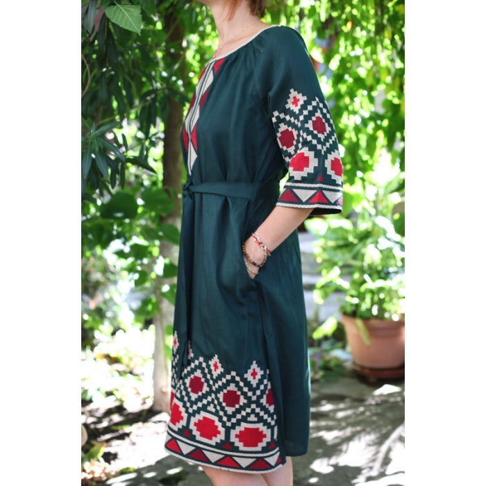 Rochie Traditionala motive geometrice verde