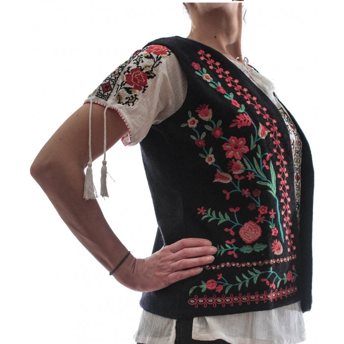 Vesta traditionala Mirela