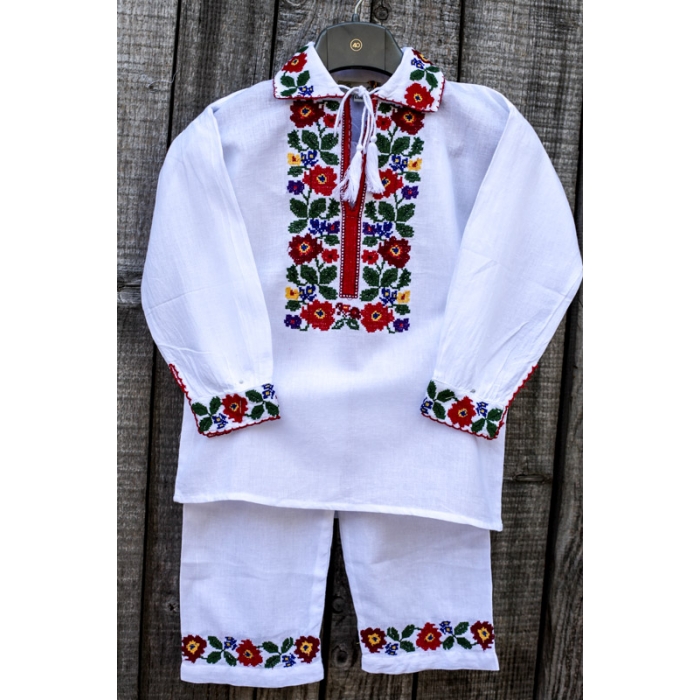 Costum traditional baieti Ioan2