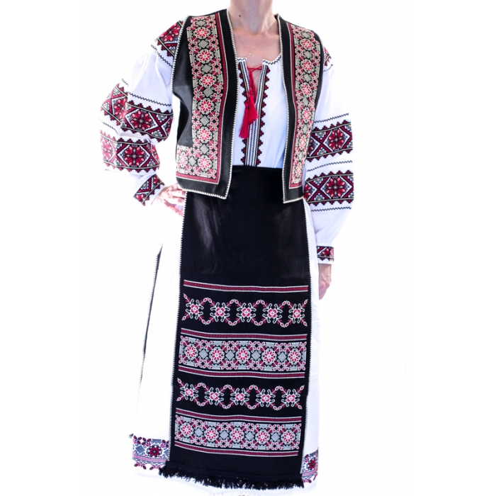 Costum traditional set  cu motive geometrice