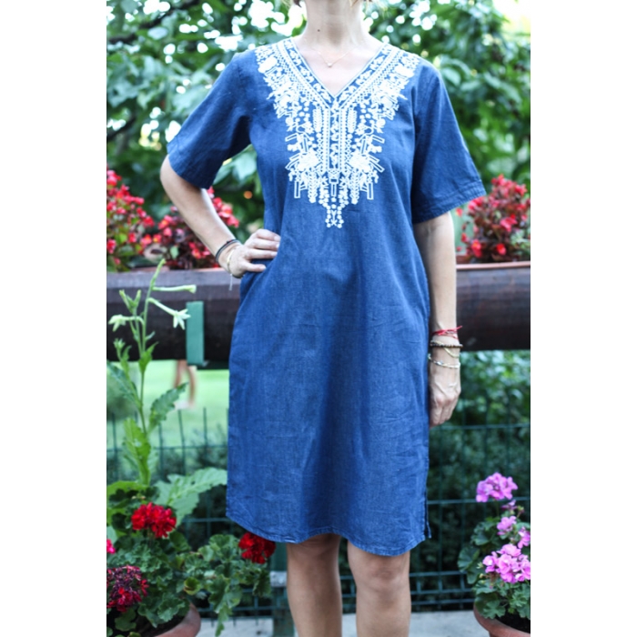 Rochie din denim cu broderie traditionala3