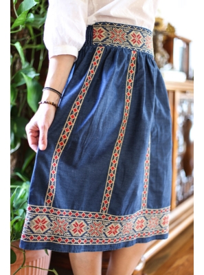 Fusta Jeans cu motive traditionale romanesti3