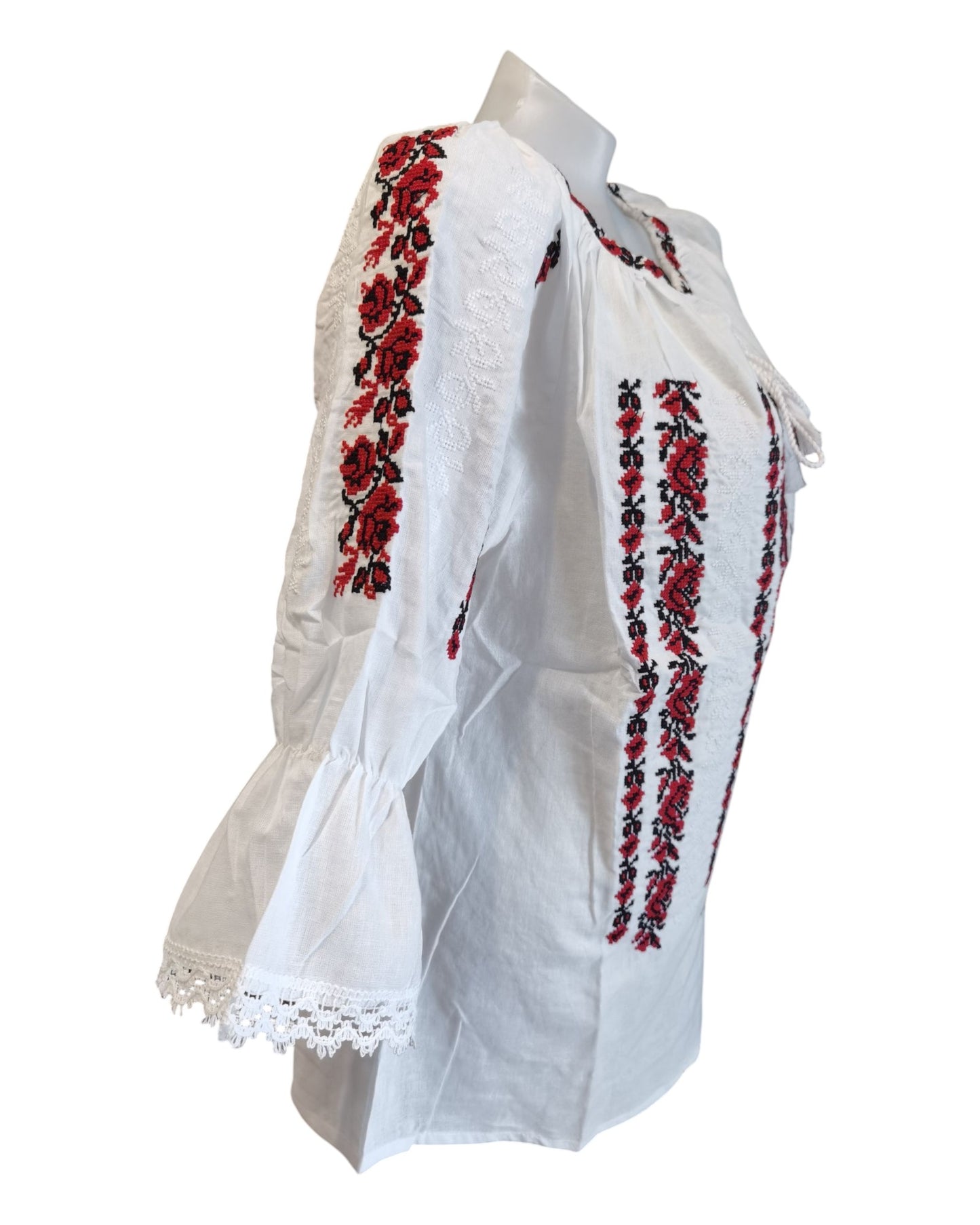 Ie românească tradițională din bumbac, brodată  cu motive florale roșu-negru – mărimi S-3XL