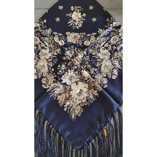 Batic traditional bleumarin cu flori bej si franjuri