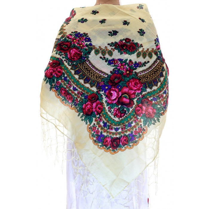 Batic traditional ciucuri bej