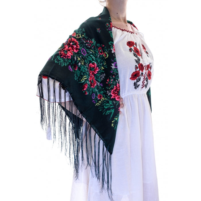 Batic traditional verde inchis inflorat cu franjuri