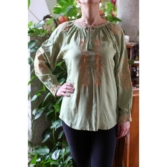 Bluza brodata verde broderie bej