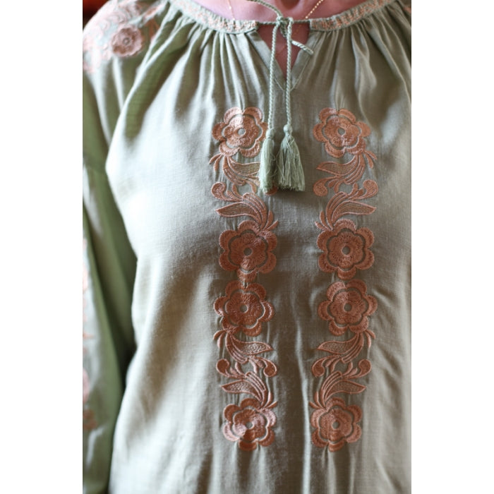 Bluza brodata verde broderie bej
