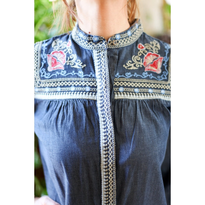 Camasa brodata din jeans Anda2
