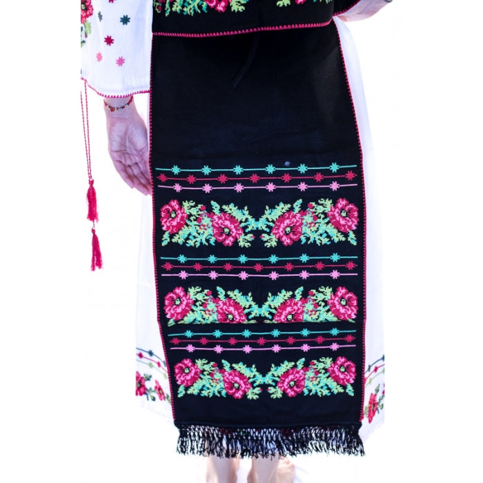 Costum traditional set  cu motive florale
