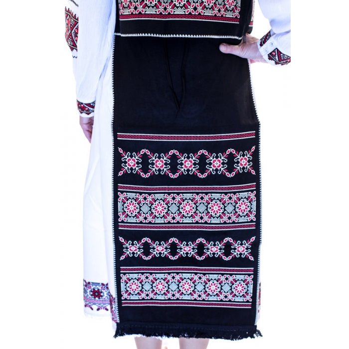 Costum traditional set  cu motive geometrice2