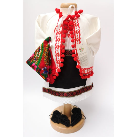 Costumas traditional popular Andreea