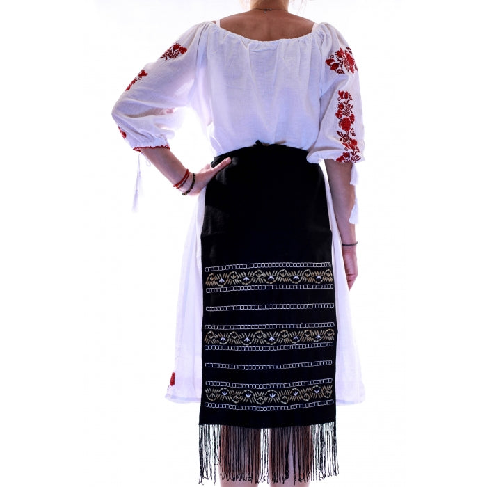 Fota brodata cu model traditional Dobrita1