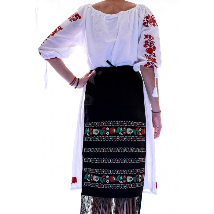 Fota brodata cu model traditional Dobrita2