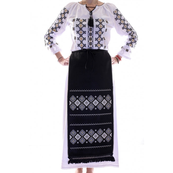 Fota brodata cu model traditional Mariuta3
