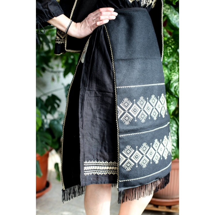 Fota traditionala modele geometrice