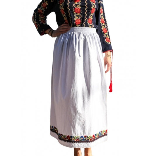 Fusta alba cu motive traditionale romanesti4