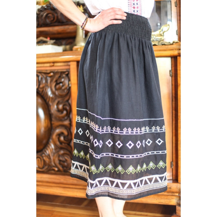 Fusta neagra cu motive traditionale Florentina2