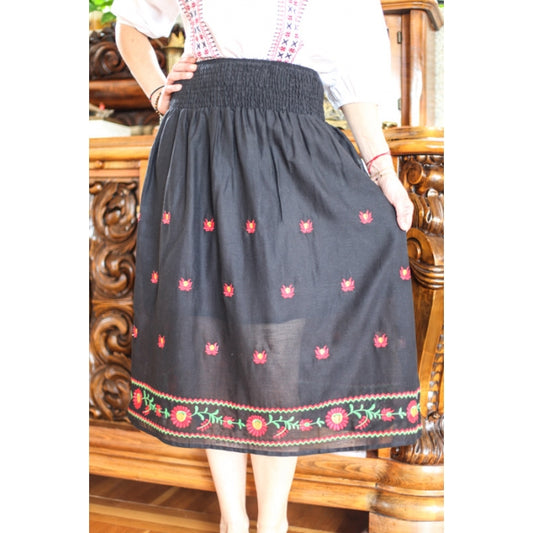 Fusta neagra cu motive traditionale Florentina3