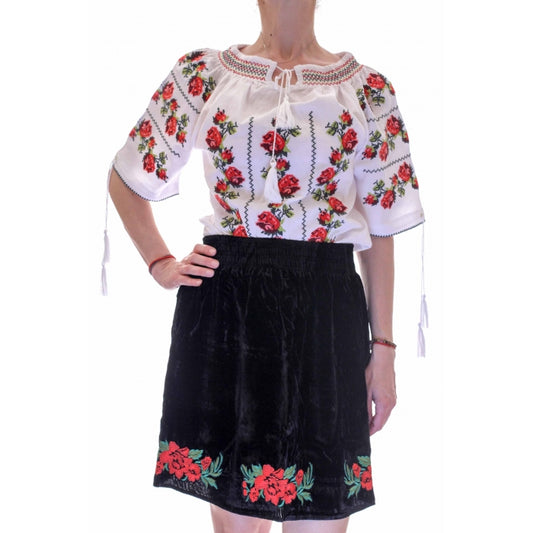 Fusta traditionala din catifea14
