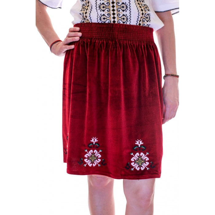 Fusta traditionala din catifea18