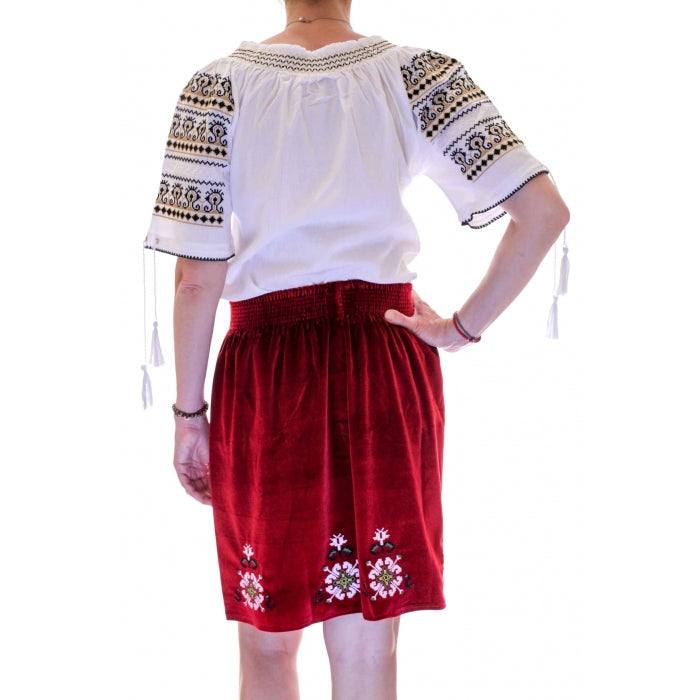 Fusta traditionala din catifea18