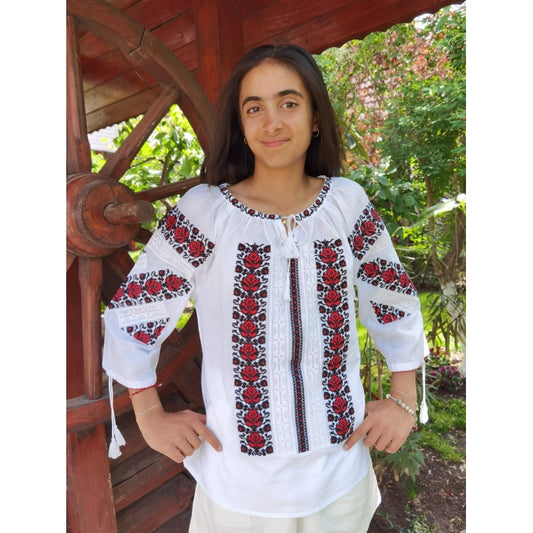 Ie Tradițională Alba din Bumbac cu Broderie Florala Rosu Negru– Mâneci Trei Sferturi