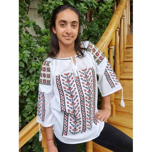 Ie Tradițională Albă din Bumbac cu Broderie Geometrică – Mâneci Trei Sferturi-Model Mona2