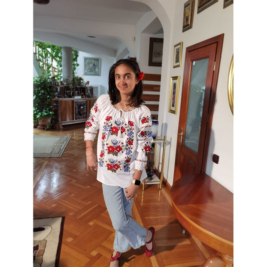 Ie Tradițională Damă cu Broderie Florală Roșie și Albastră – Mărimi S-3XL – Bumbac 100%