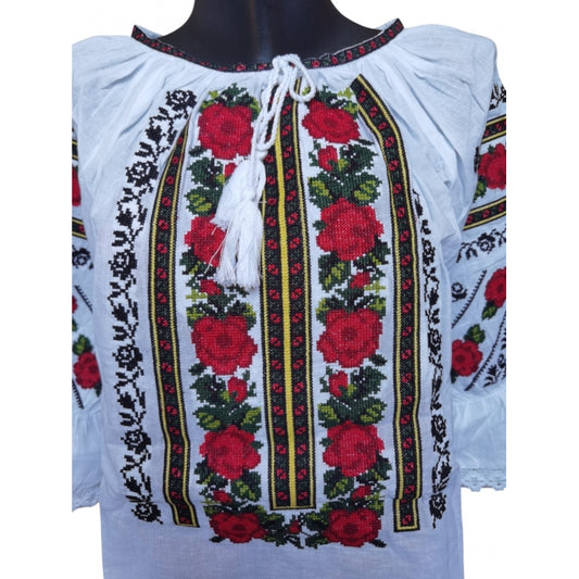 Ie Tradițională de Damă cu Broderie Florală Roșie – Mâneci Trei Sferturi – Bumbac 100%