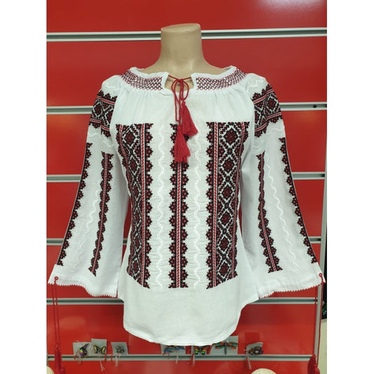 Ie traditionala romaneasca112