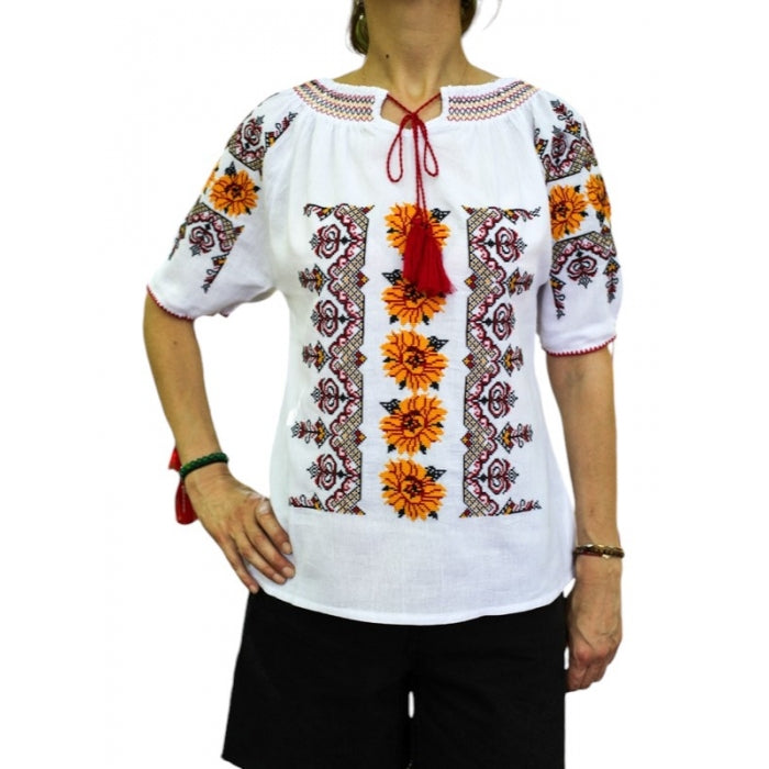 Ie traditionala romaneasca81