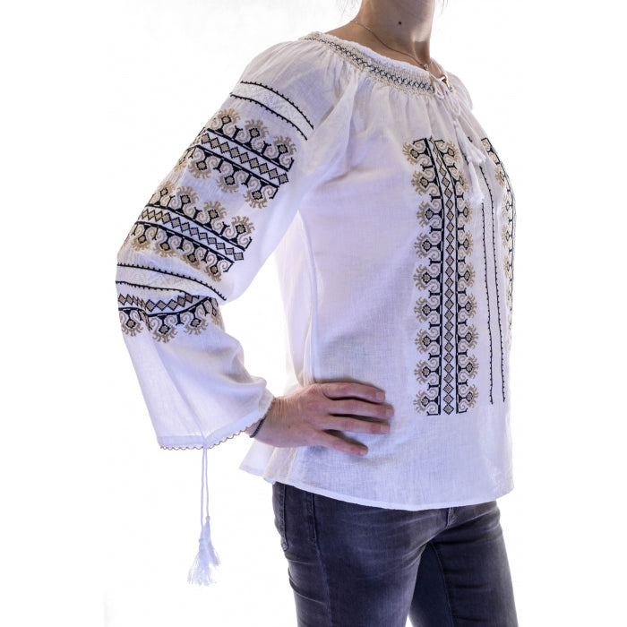 Ie Traditionala Teodosia2