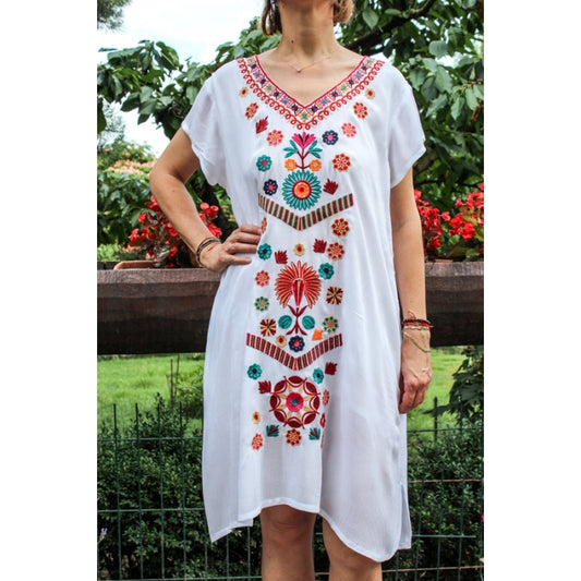 Rochie  brodata alba din vascoza Aida